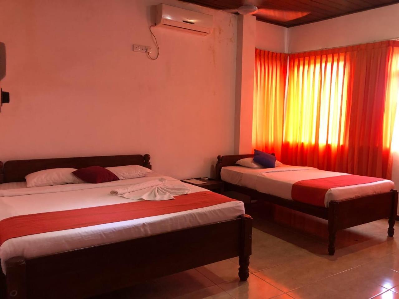 Hotel Aradhana 高尔 外观 照片