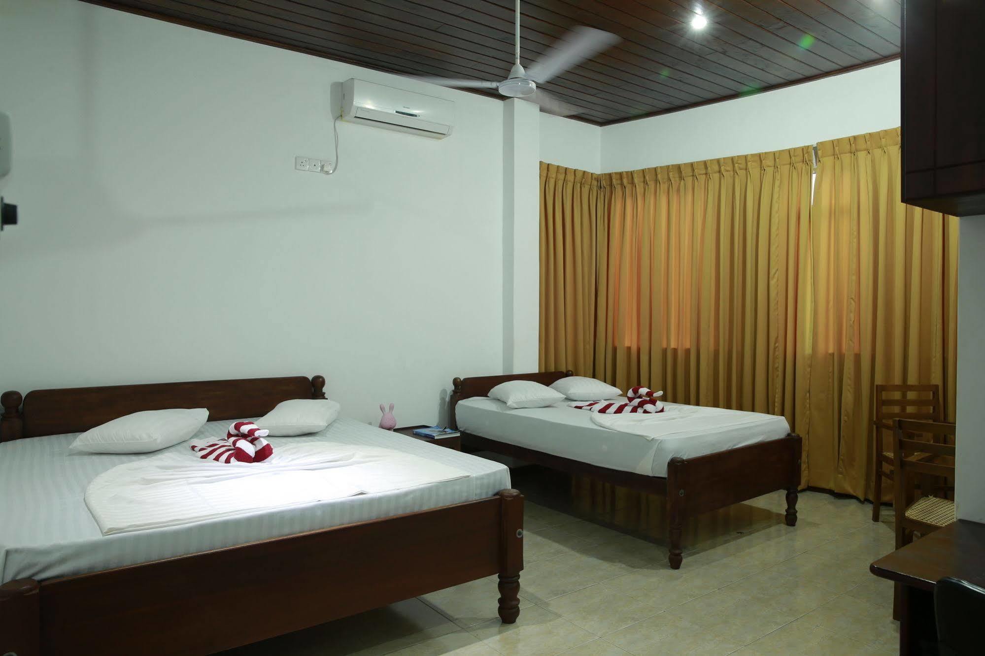 Hotel Aradhana 高尔 外观 照片
